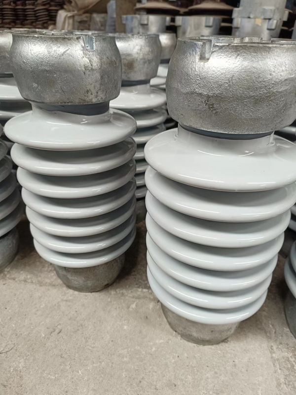ANSI TR-208 الصلبة الأساسية محطة بوست عازل رمادي فاتح الحجم المزجج حسب الطلب