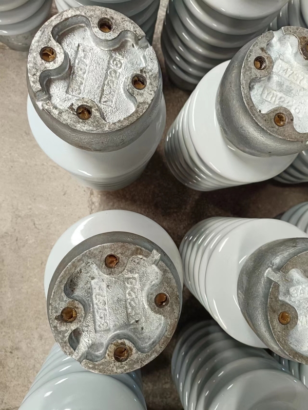 ANSI TR-208 الصلبة الأساسية محطة بوست عازل رمادي فاتح الحجم المزجج حسب الطلب