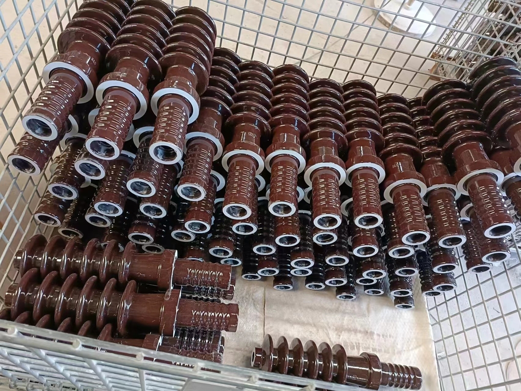 معيار IEC المحولات الخزفية البطانة 150 كيلو فولت دفعة تحمل الجهد