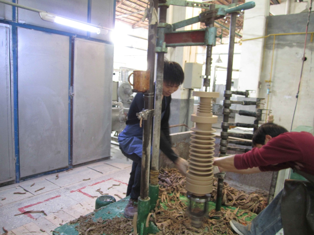 جلبة معزولة بالغاز 22kv