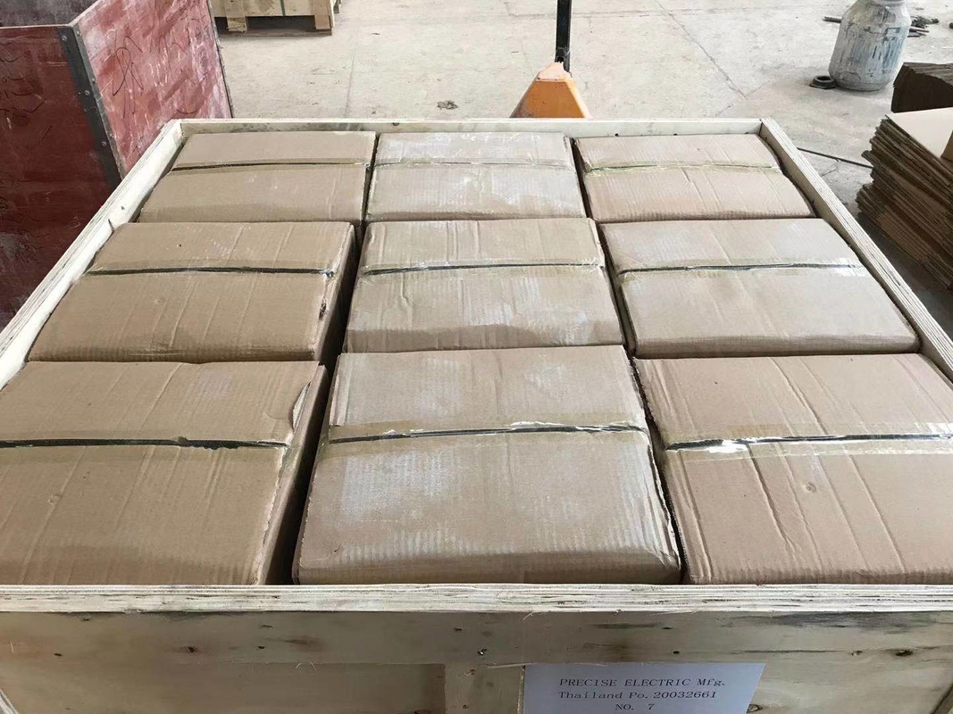 لون بني / أبيض 1kV 250A بورسلين محول جلبة
