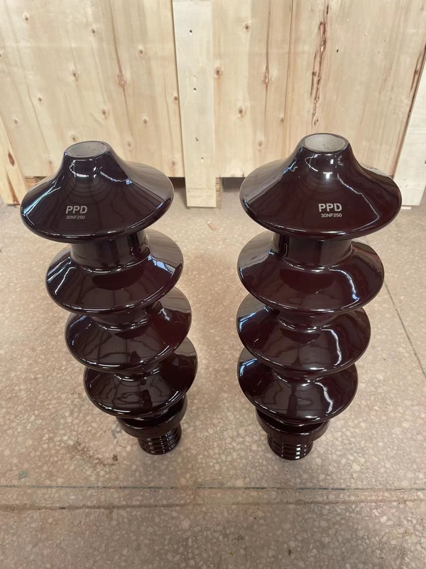 DIN قياسي 30kV 250A المحولات الخزف البطانة مع البني المزجج