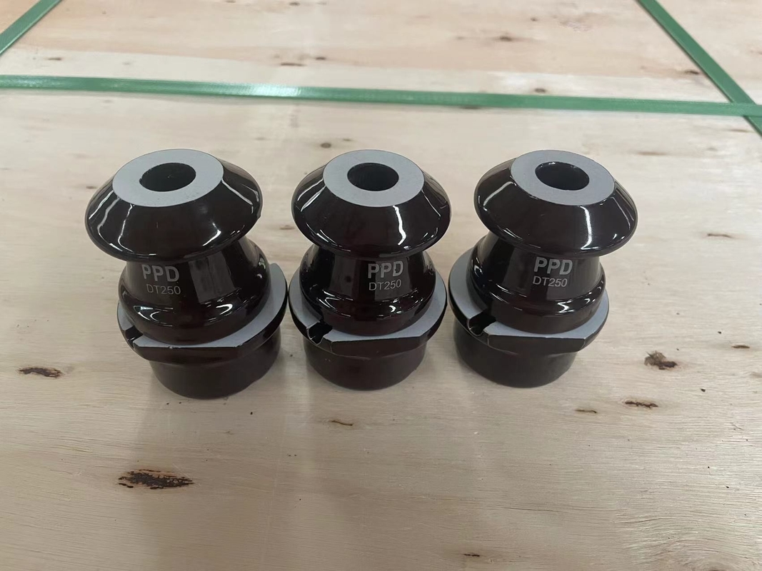 معيار DIN 1kV 250A محول بورسلين جلبة CD70MM OEM