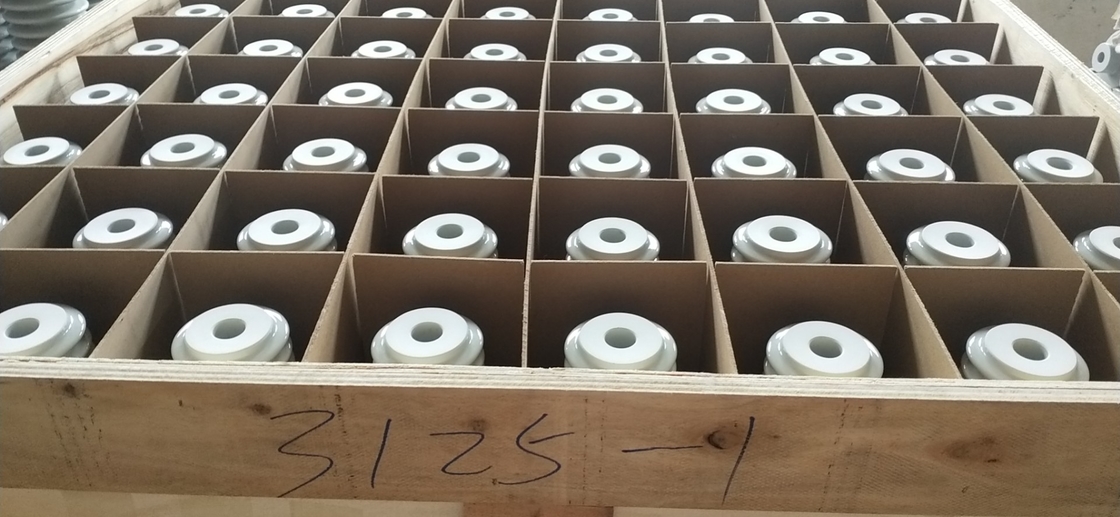 معيار IEC 36kV 12Sheds معزول بالغاز جلبة بيضاء اللون OEM