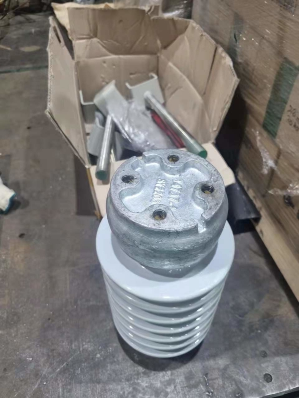 محطة عازل بورسلين كهربائي رمادي مزجج 8.9kN ANSI TR-208 OEM