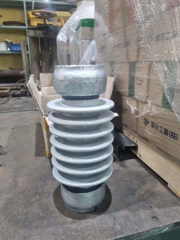 محطة عازل بورسلين كهربائي رمادي مزجج 8.9kN ANSI TR-208 OEM